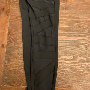 Lululemon Stripe Mesh Legging 28”